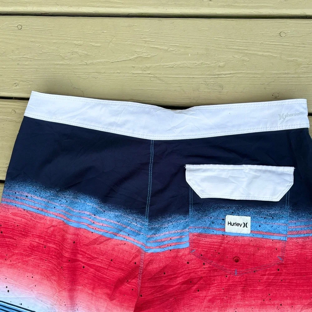 NWOT Hurley Men's Phantom Navy and Red Gradient Board Shorts, Size: 32